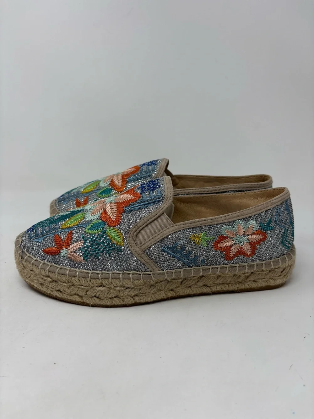 NWOT JOHNNY WAS ELYSIA METALLIC FLORAL EMBROIDERED PLATFORM ESPADRILLES SIZE 40